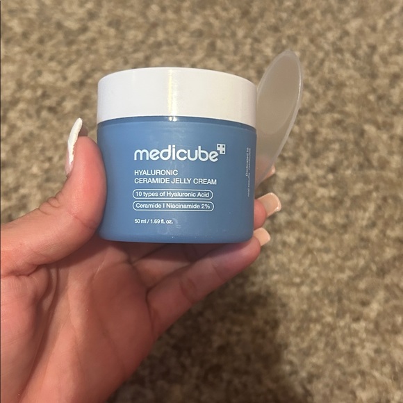 Medicube Jelly Cream - Picture 2 of 2